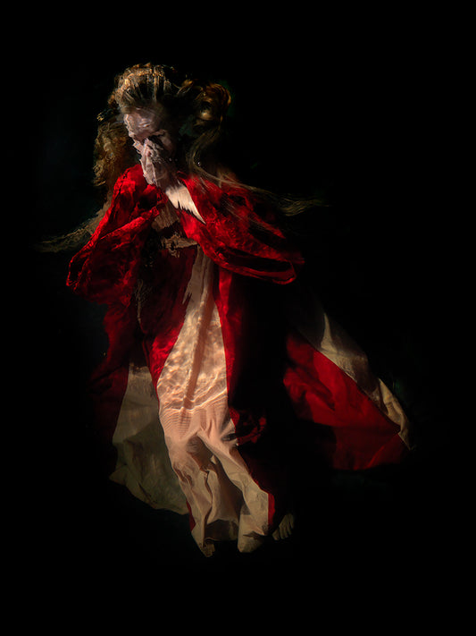 Chiaroscuro Aquatics: Underwater Photography in Caravaggio Style